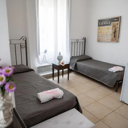 Regina Carolina Guest house 3*