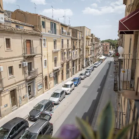 Regina Carolina 3* Caltagirone
